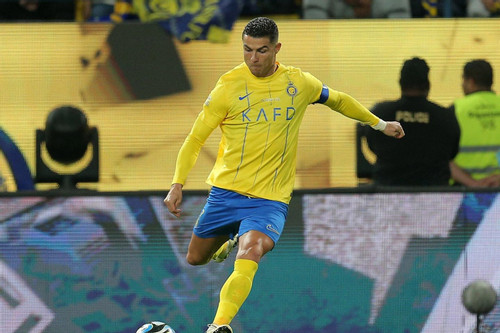 Ronaldo bất lực, Al Nassr 'giương cờ trắng' với Al Hilal