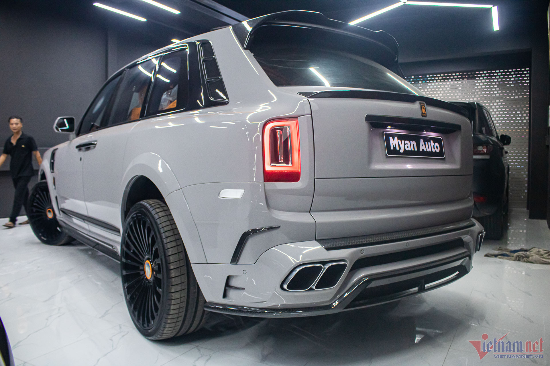 W-cullinan-mansory-7-1.jpg