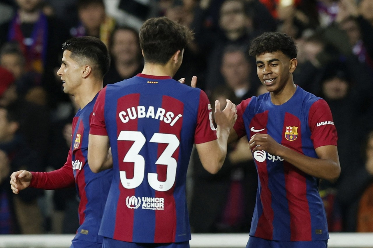 Barca hạ Mallorca nhờ thần đồng 16 tuổi