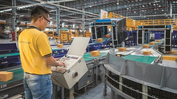 Burgeoning postal market raises concerns over unhealthy competition hinh anh 1