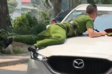 Bản tin chiều 1/4: Truy tìm tài xế xe Mazda hất công an lên nắp capo ở Hà Nội