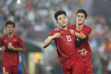 HLV Hoàng Anh Tuấn gọi nhiều trò cưng của ông Troussier lên U23 Việt Nam