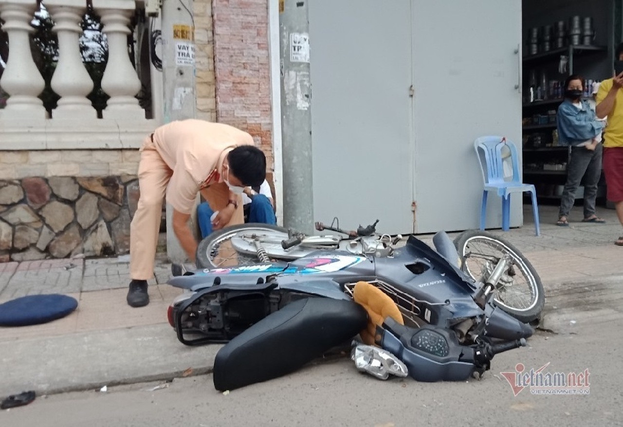 o to huc vang hang loat xe may o vung tau nhieu nguoi bi thuong 3.jpeg