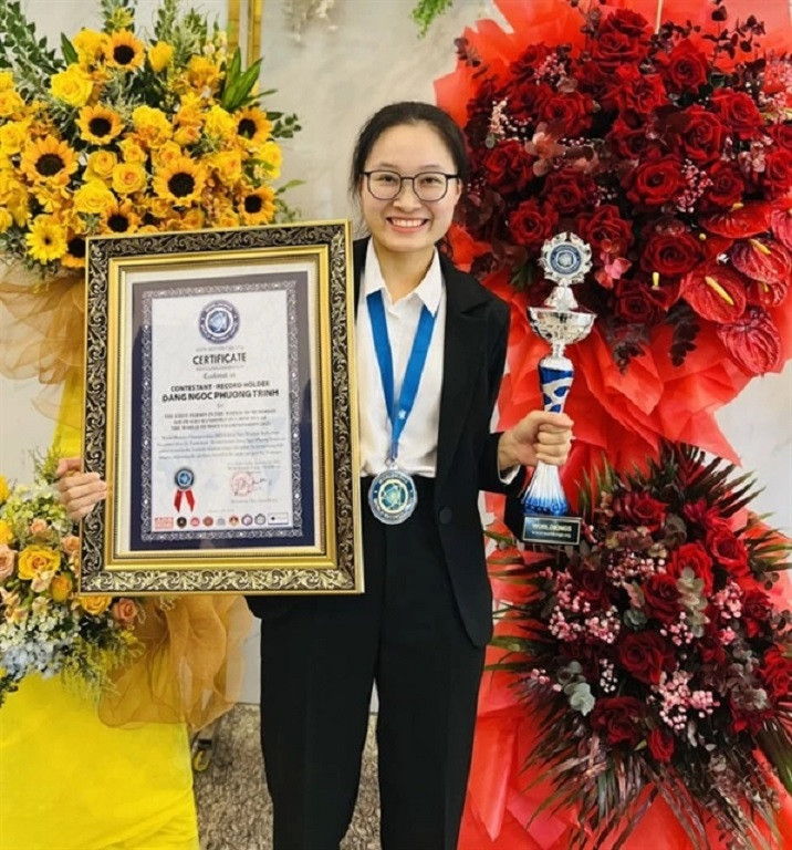 phuong trinhjpg2.jpg