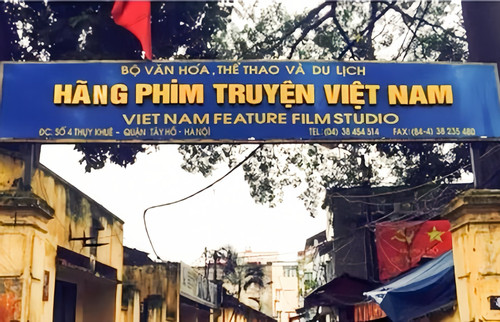 Tình trạng của Hãng phim truyện Việt Nam trước khi Chủ tịch bị hoãn xuất cảnh