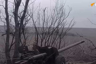 Video 'pháo bắn tỉa' Nga công phá các mục tiêu Ukraine gần Kupiansk