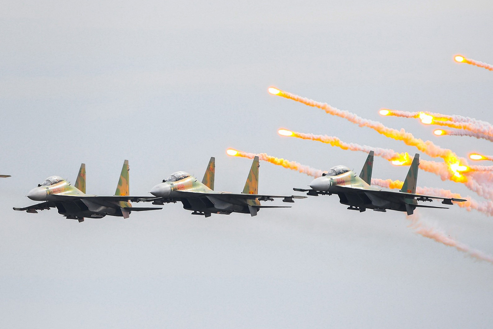 z3943106560191 ac2d2e898e895b650d44da01c719905f 2 596.jpg