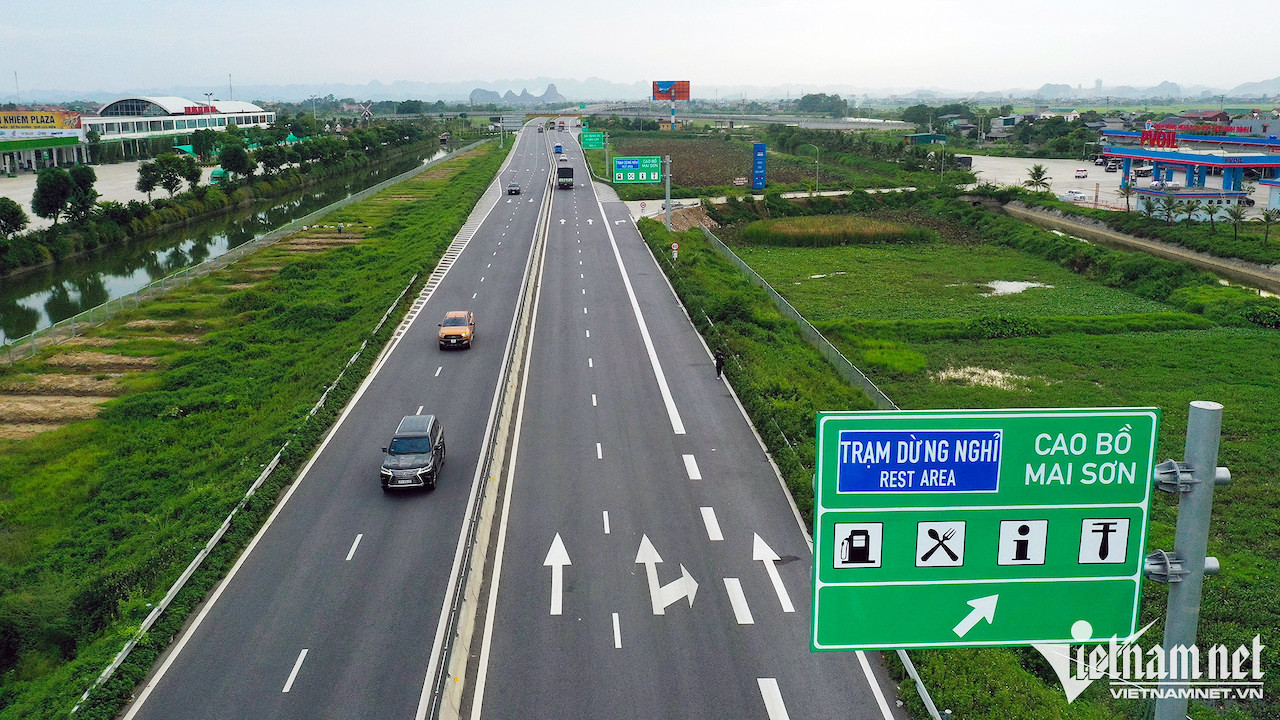 2 cao toc 823 843.jpg