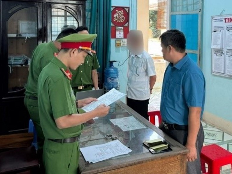 cap bia do tren dat nguoi khac 1.jpg