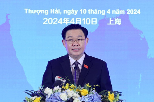 Chủ tịch Quốc hội hoan nghênh DN Trung Quốc phát triển kinh tế số ở Việt Nam