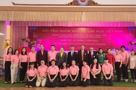 Cơ hội giao lưu văn hoá, phát triển tiếng Việt trên đất nước chùa Vàng