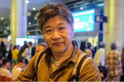 日本の是枝監督が国際映画祭出席のためベトナムに到着