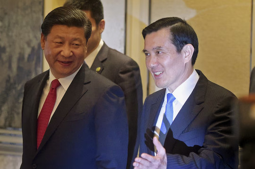 Ông Tập Cận Bình gặp cựu lãnh đạo Đài Loan ở Bắc Kinh