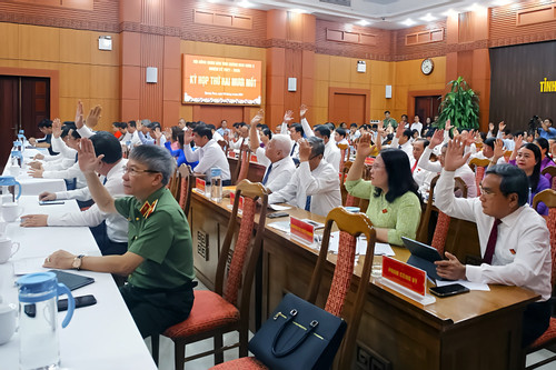 Quảng Nam bầu chủ tịch tỉnh vào ngày 23/4