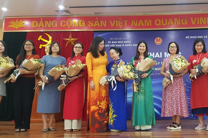 Truyền tải giá trị văn hoá thông qua dạy và học tiếng Việt tại Thái Lan