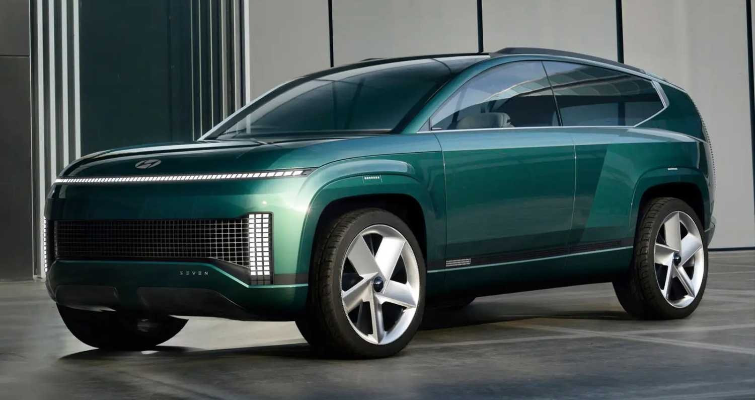 1 hyundai ioniq 7 front quarter.jpeg