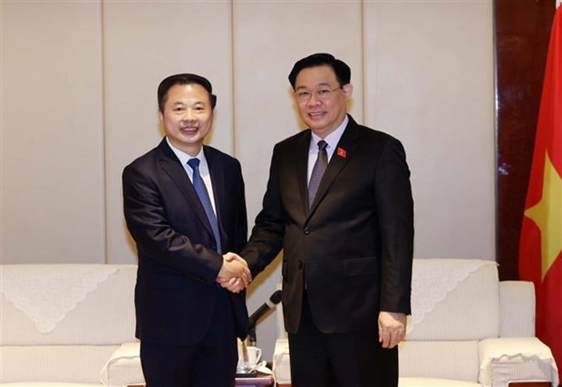 NA chairman meets with Chinese groups’ executives hinh anh 2