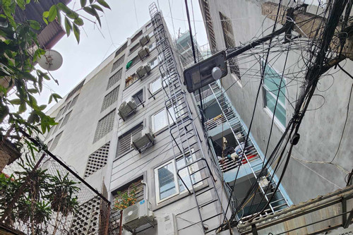 Quận Thanh Xuân thừa nhận chung cư mini 'chống nạng' vượt tầng