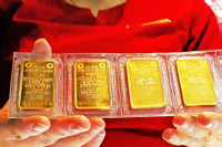 Bản tin chiều 12/4: Giá vàng SJC đột ngột giảm mạnh, thế giới vẫn tăng kỷ lục