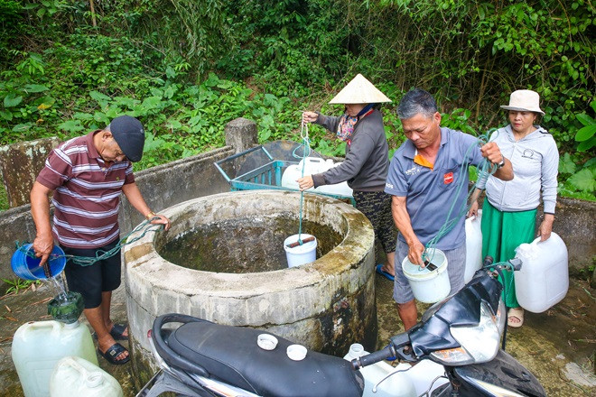 Bí ẩn giếng cổ trăm năm chưa bao giờ cạn, ngày nghìn người múc vẫn ăm ắp nước