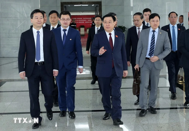 NA Chairman visits China’s Shanghai Free Trade Zone hinh anh 2