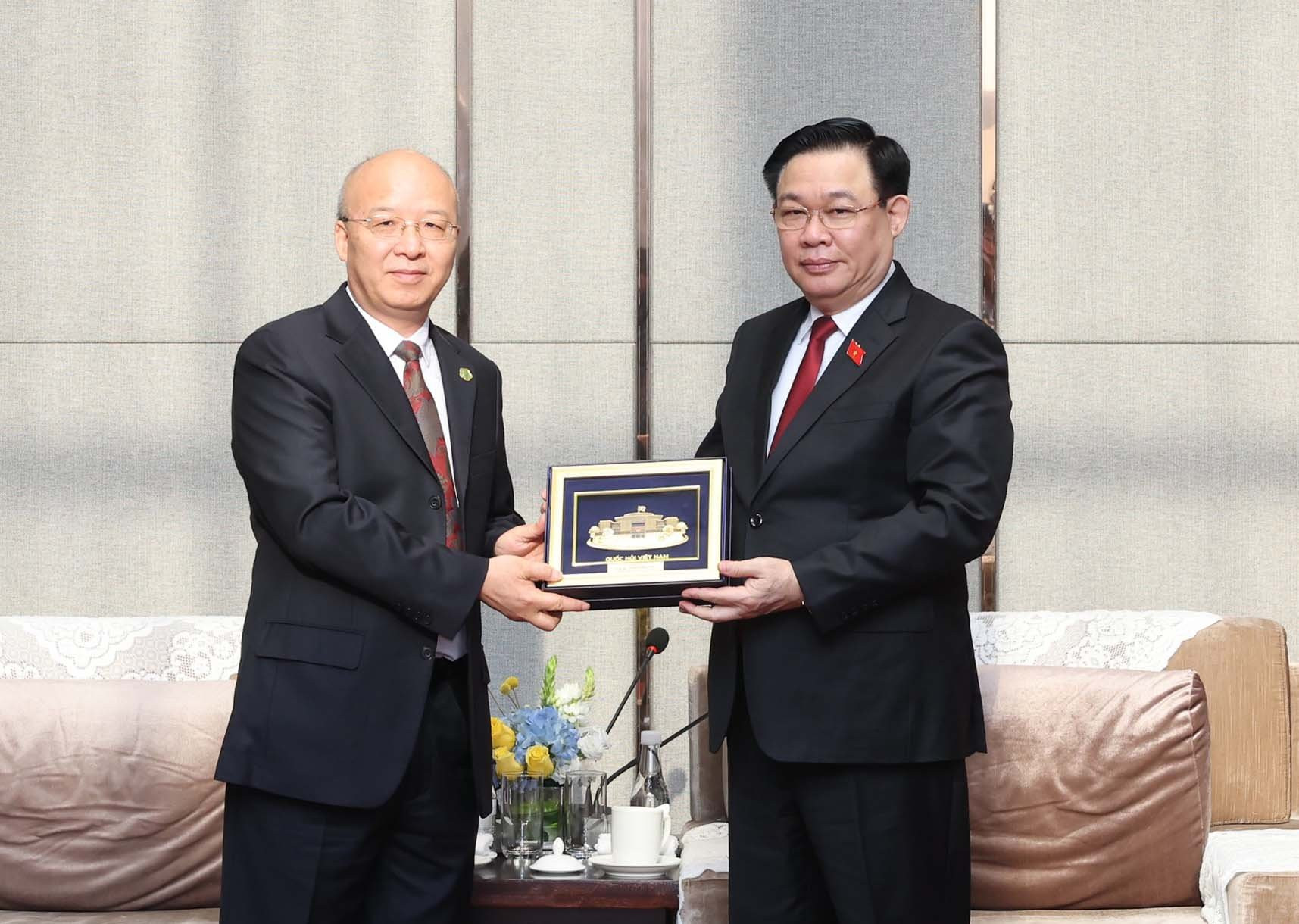 t3 1712900676386.jpg