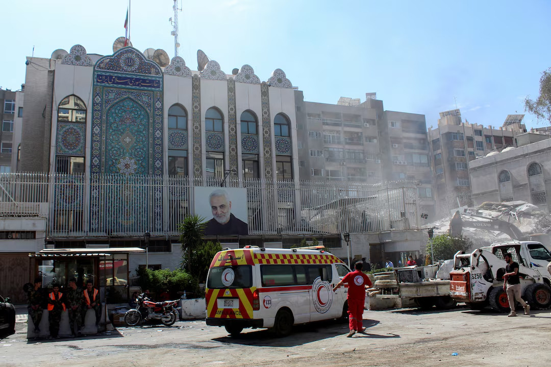 Tehran nêu điều kiện không trả đũa, các nước khuyên dân tránh đến Iran, Israel