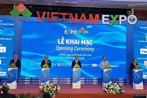 Vietnam Expo 2024: Firefront Việt Nam ‘trình làng’ bình chữa cháy mới