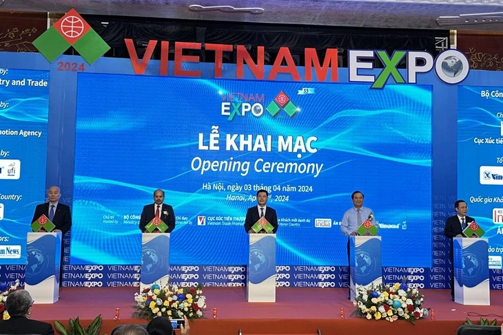 Vietnam Expo 2024: Firefront Việt Nam ‘trình làng’ bình chữa cháy mới