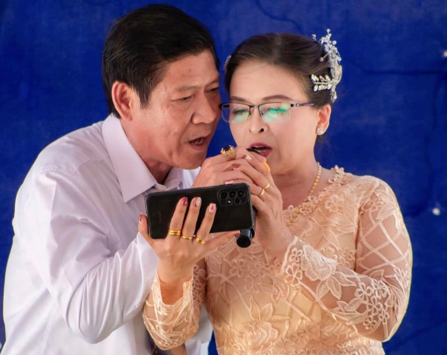 anh 6 co dau u60.jpg