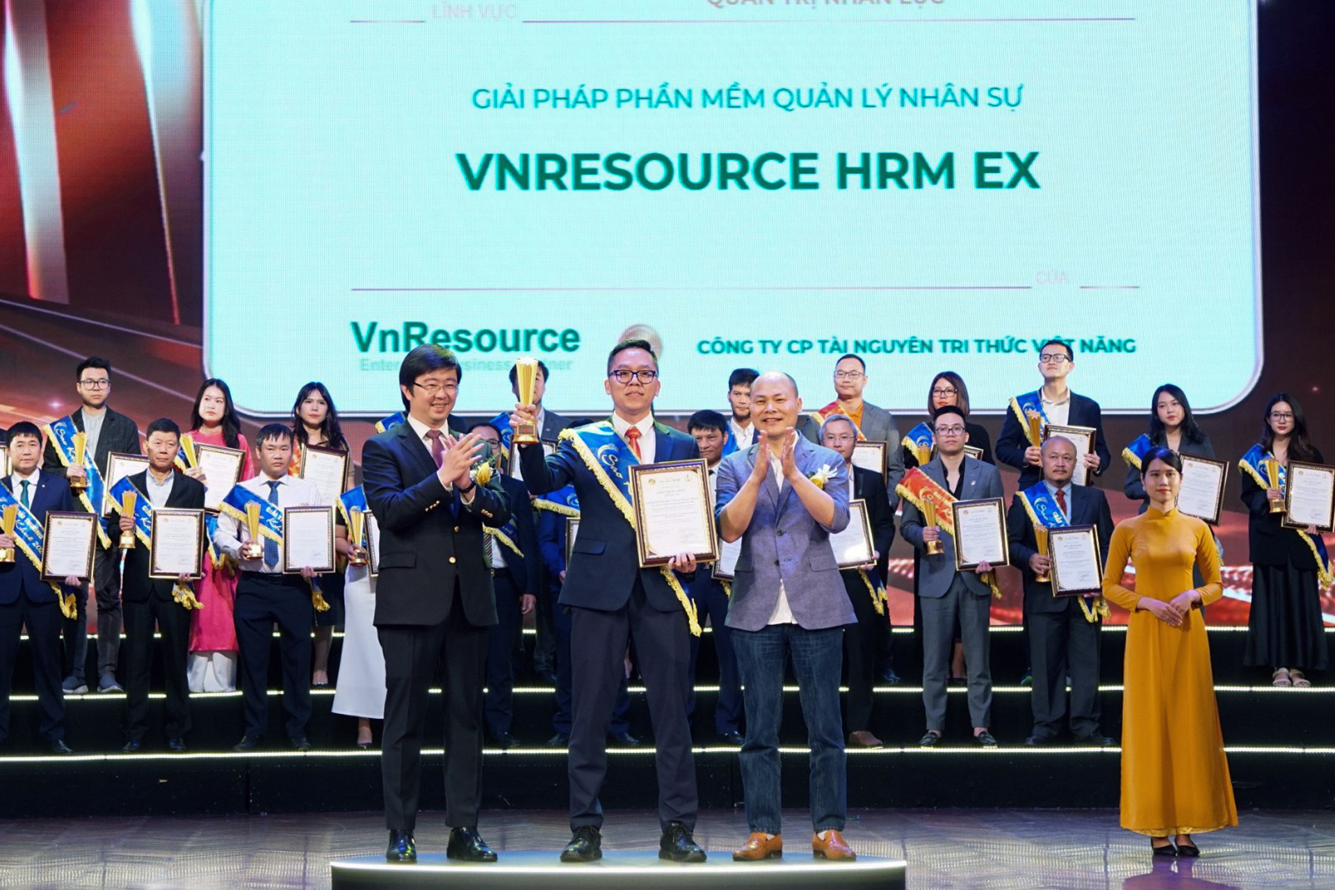Báo VietnamNet
