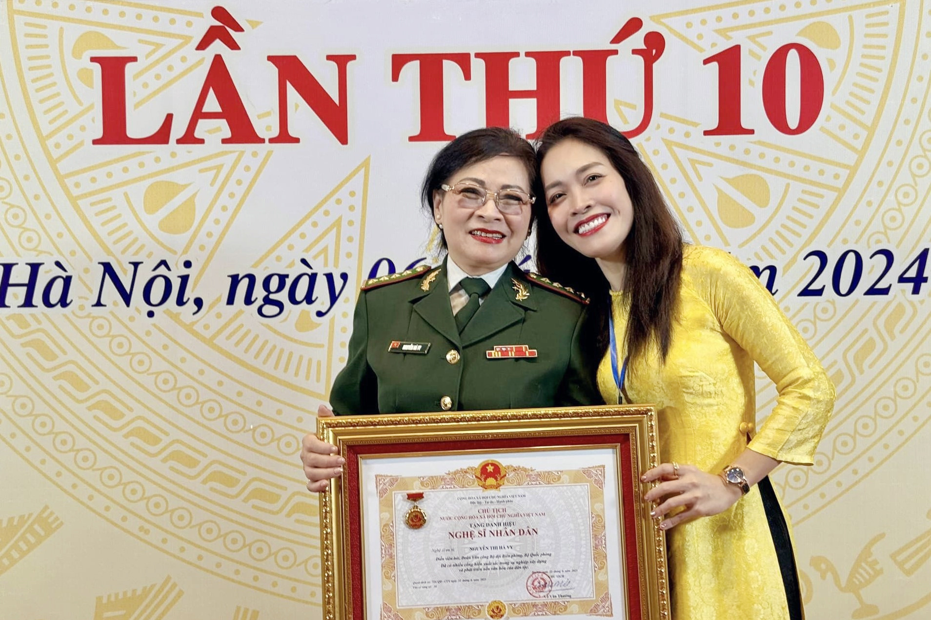 MC Hoàng Trang VTV lần hiếm hoi kể về mẹ NSND Hà Vy và biến cố gia đình