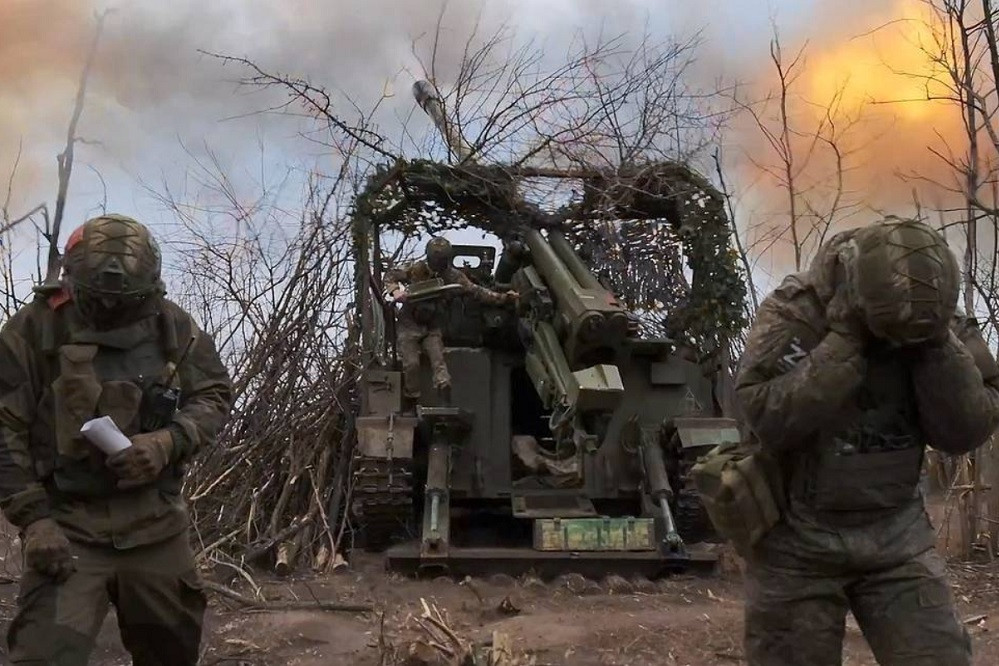 Ukraine gánh tổn thất ở Kupyansk, nã tên lửa vào nhà máy ở Luhansk
