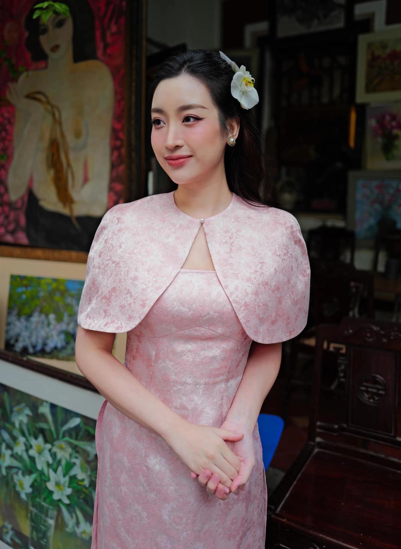 Hoa hậu Đỗ Mỹ Linh 1 năm sau sinh con: Chồng ủng hộ tôi trở lại showbiz - 4