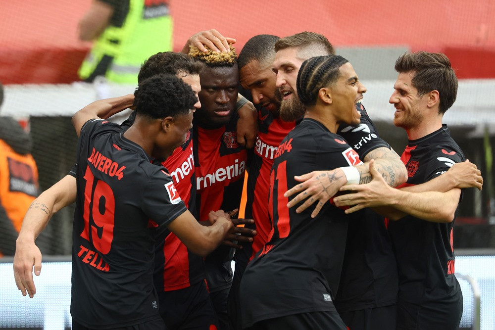 Leverkusen thắng &apos;5 sao&apos;, lần đầu vô địch Bundesliga