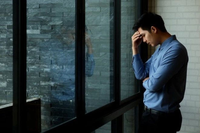 Ngày em gái cưới đến gần, tôi có nên báo cho bố biết hay không?