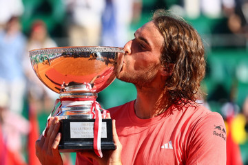 Stefanos Tsitsipas lần thứ 3 vô địch Monte Carlo Masters