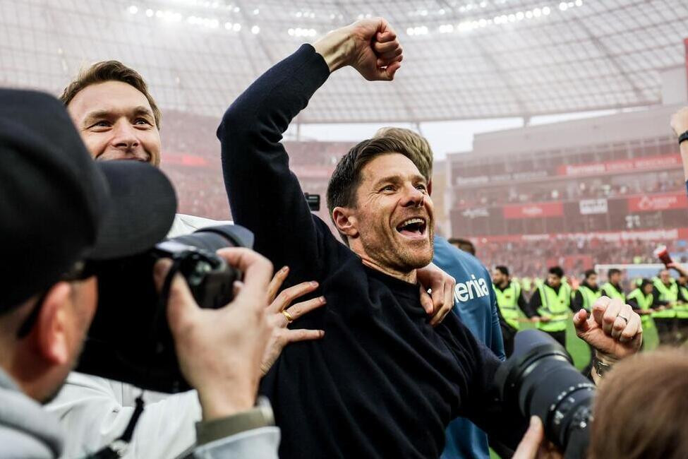 Leverkusen vô địch Bundesliga, Xabi Alonso nói gì giải lời nguyền