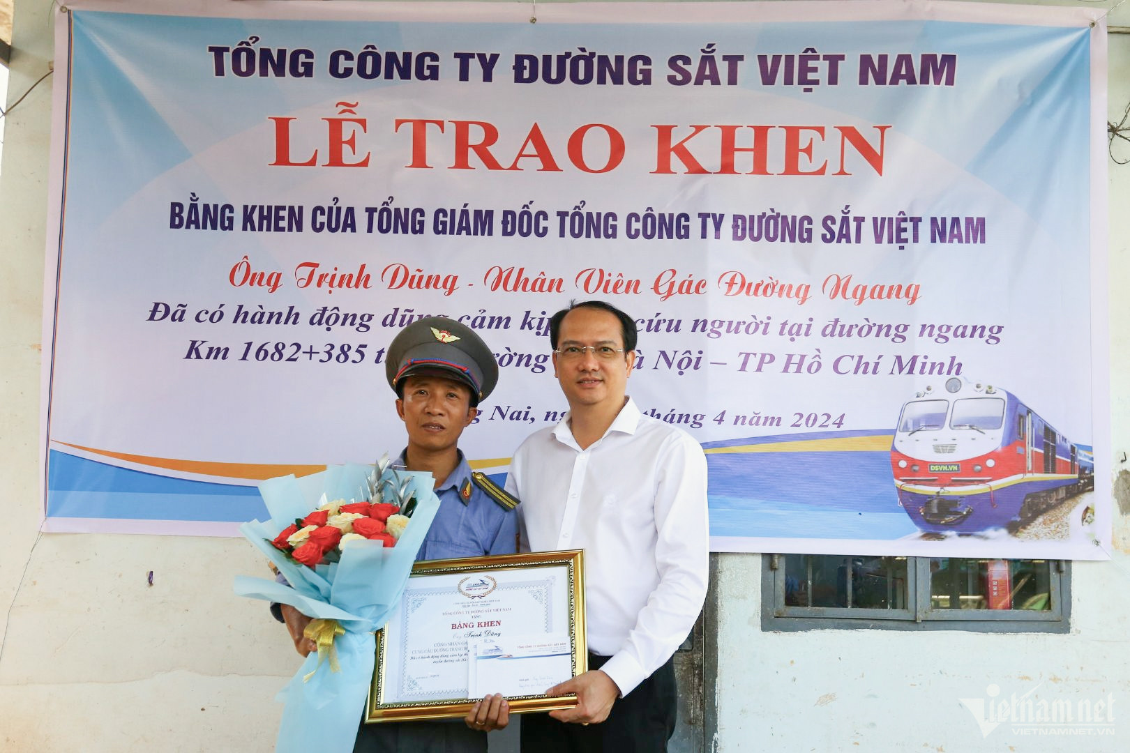 3 nh226n vi234n g225c t224u.jpg