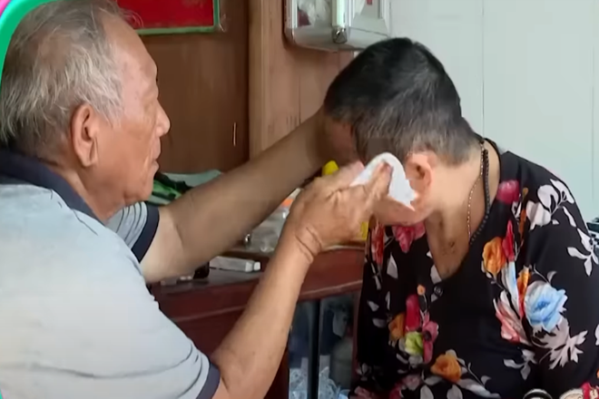 Cưới cô gái lạ mặt, người đàn ông kể chuyện chung sống không dám nắm tay