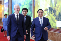 Thủ tướng tiếp ông Tim Cook, mong muốn Apple mở rộng đầu tư với Việt Nam