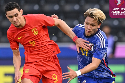 U23 Nhật Bản hạ U23 Trung Quốc dù chơi thiếu người từ phút 18