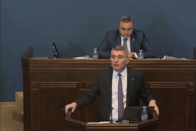Video các nghị sĩ lao vào ẩu đả giữa cuộc họp Quốc hội Gruzia