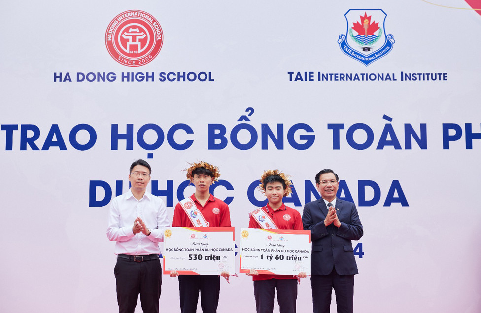 2 học sinh trường THPT Hà Đông nhận học bổng toàn phần du học Canada