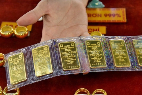 Bản tin trưa 17/4: Giá vàng SJC tăng ngoạn mục 600 nghìn, vượt 84,3 triệu đồng