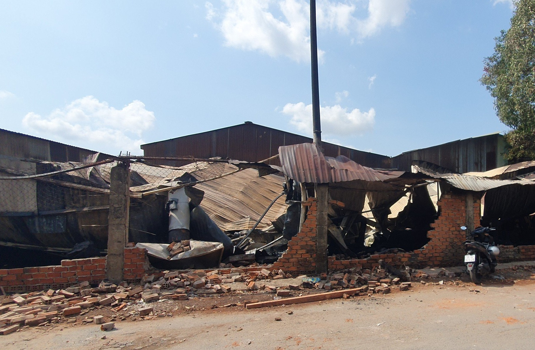 z5356384025950 9d26c308077d80a0807525e738eaceb7.jpg