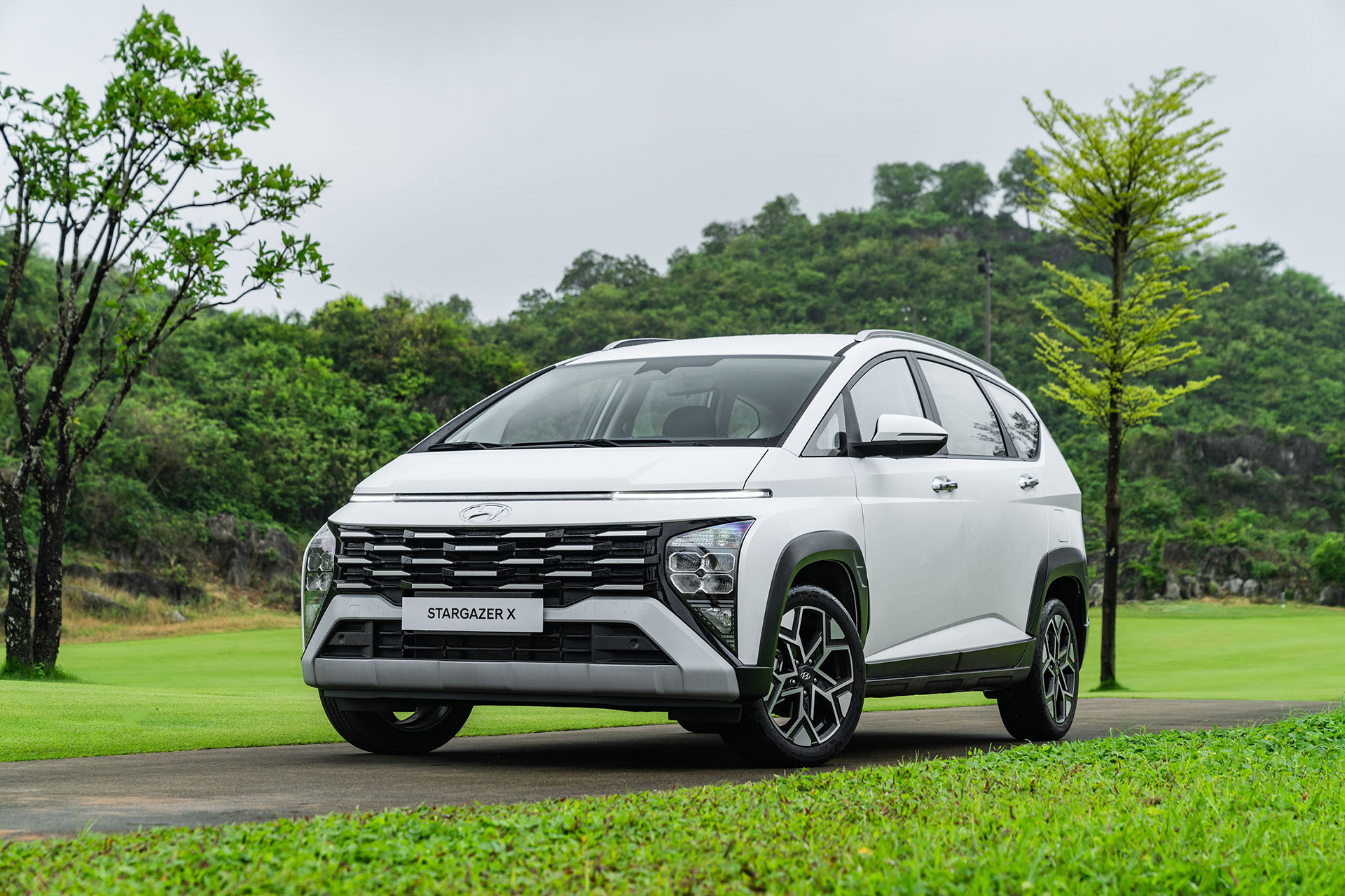 Hyundai Stargazer X giá dưới 600 triệu đồng, quyết bám đuổi Mitsubishi Xpander