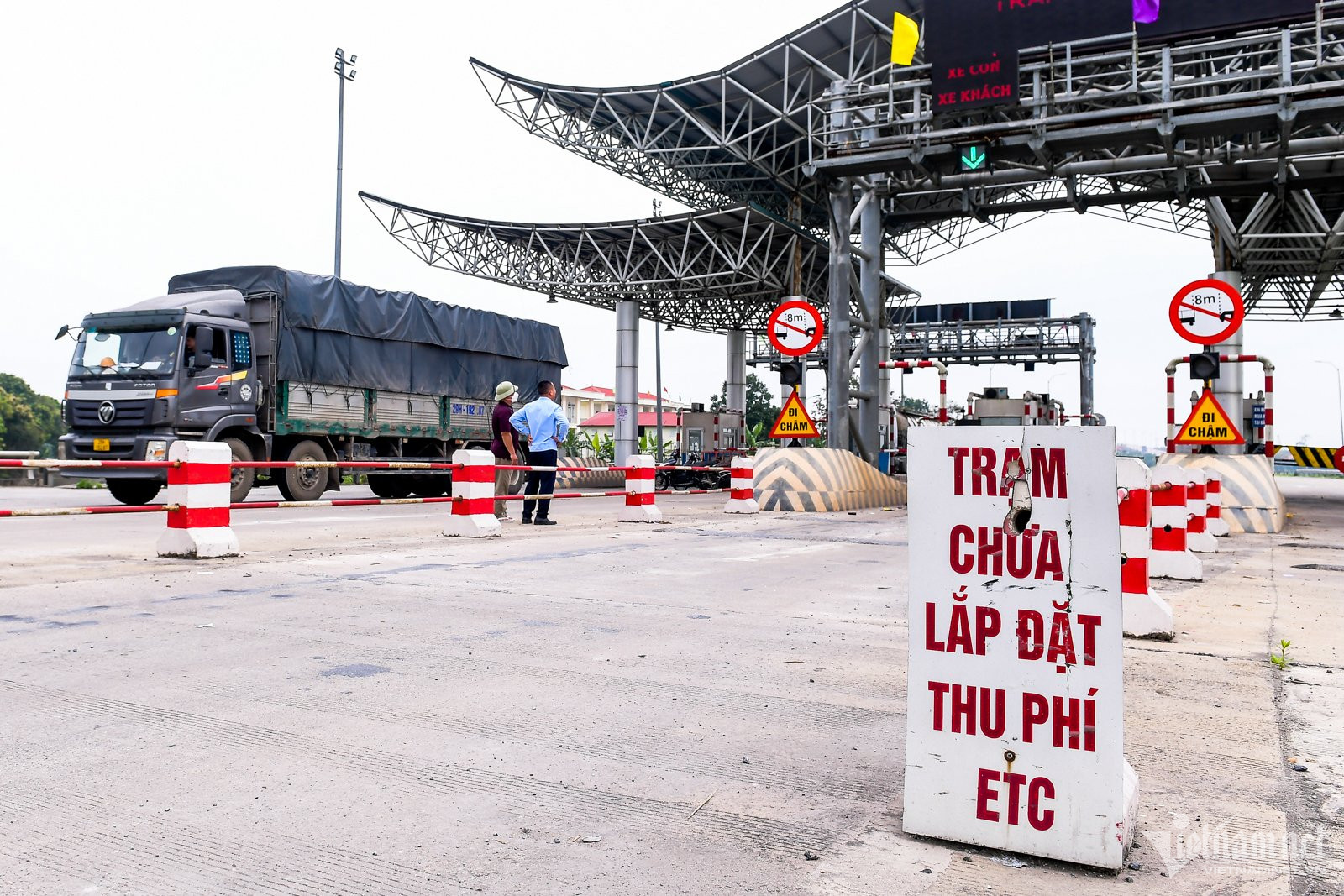 W-do-thua-lo-bot-cau-thai-ha-van-dang-xin-lui-thoi-gian-trien-khai-thu-phi-khong-dung-1.jpg
