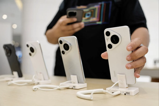 Huawei tiếp tục ‘ra đòn’ với Apple bằng smartphone Pura 70 mới