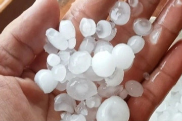 Unusual spell of hailstones strikes Quang Nam amidst dry season